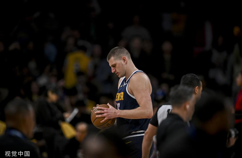 秋在底角处 秋在底角处